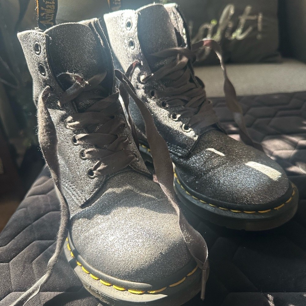 Dr. Martens 1460 Pascal Glitter Boots
